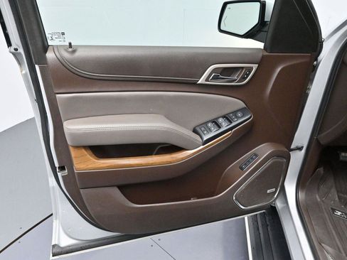 Used 2019 GMC Yukon XL Denali w/ Denali Ultimate Package image 9