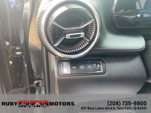 Used 2026 Chevrolet Equinox LT AWD/4WD image 13