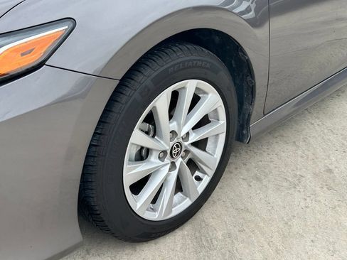 Used 2022 Toyota Camry LE FWD image 9