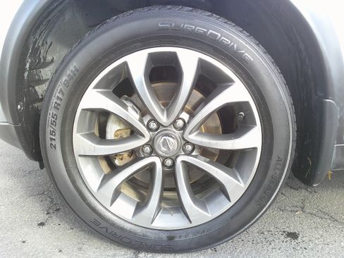 Used 2017 Nissan Juke SV image 13