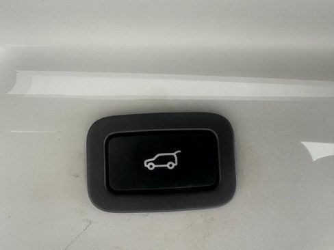 Used 2015 Land Rover Range Rover Supercharged image 45