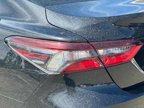 Used 2021 Toyota Camry LE FWD image 20