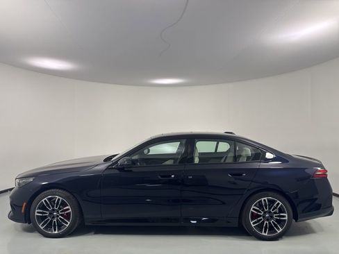 New 2026 BMW 530i xDrive w/ M Sport Package AWD/4WD image 20