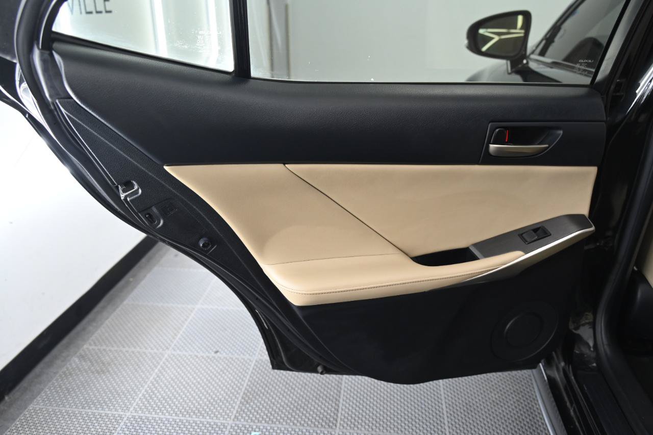 Used 2020 Lexus IS 350 F Sport w/ F Sport Package RWD image 38