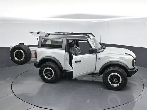 Certified 2021 Ford Bronco Black Diamond w/ Sasquatch Package AWD/4WD image 60