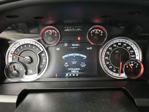 Used 2021 RAM 1500 Classic SLT w/ Electronics Convenience Group AWD/4WD image 31