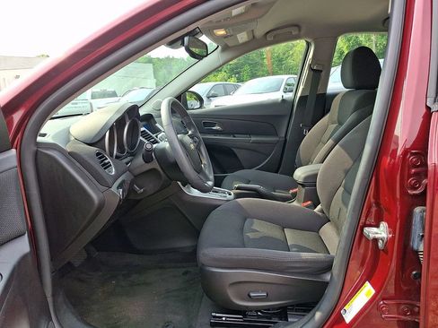 Used 2015 Chevrolet Cruze LT FWD image 19