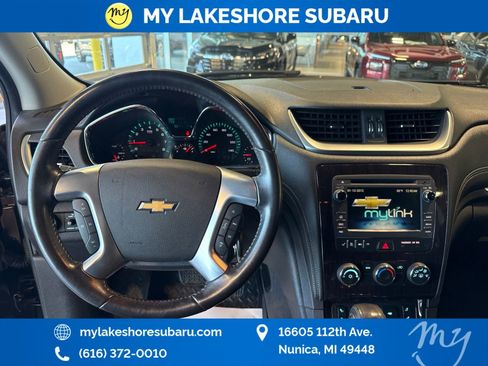 Used 2016 Chevrolet Traverse LT w/ Style and Technology Package FWD image 19