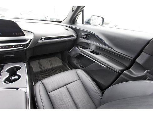 Used 2024 Cadillac Lyriq Luxury w/ LPO, Floor Liner Package RWD image 10