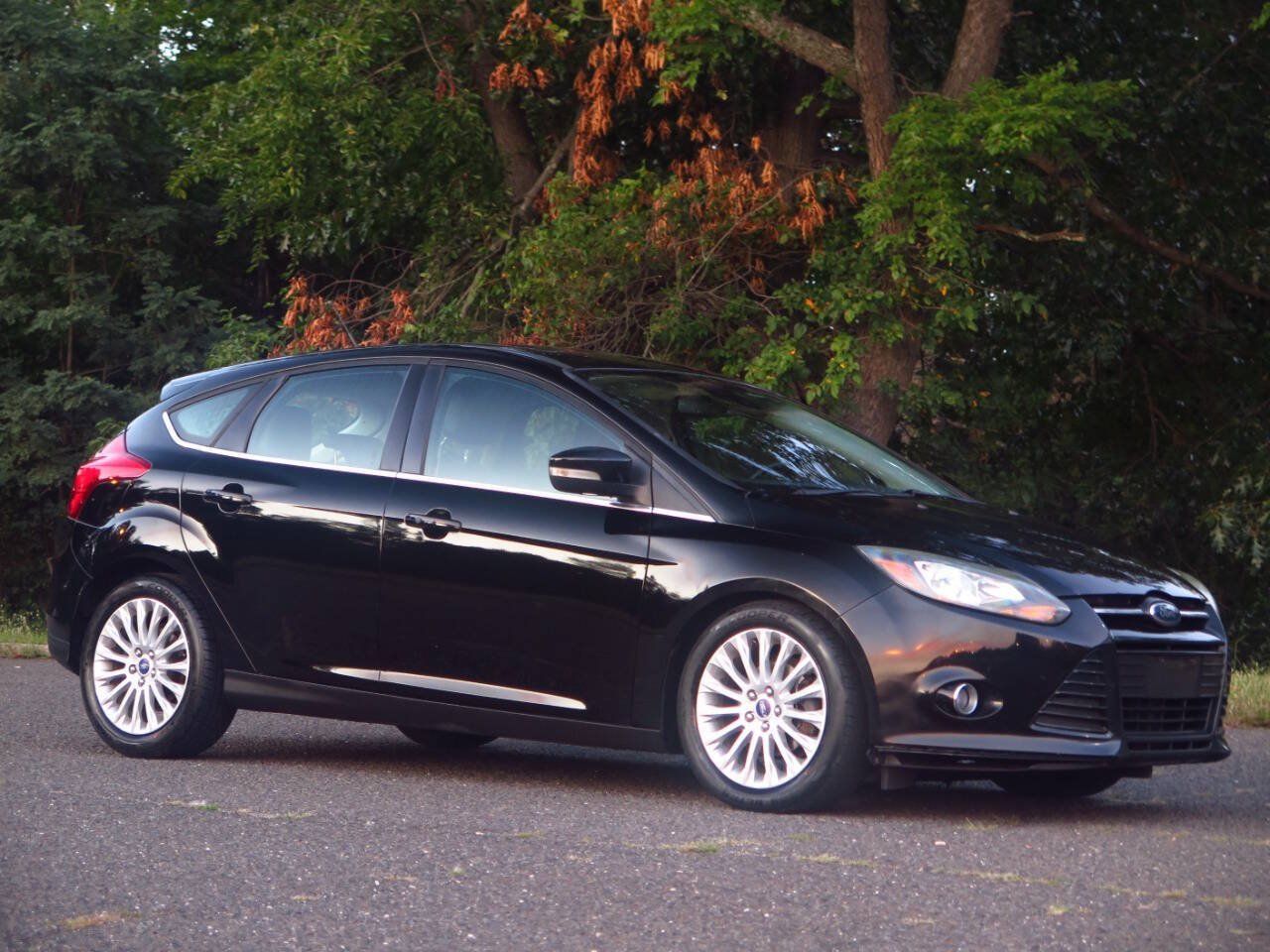 Used 2012 Ford Focus Titanium FWD image 6