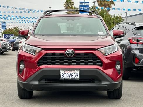 Used 2021 Toyota RAV4 XLE w/ Convenience Package FWD image 9
