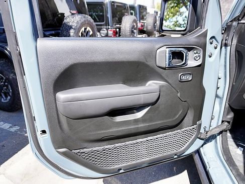 New 2025 Jeep Gladiator Willys image 30