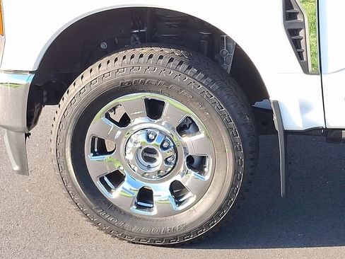 Used 2025 Ford F250 King Ranch w/ Chrome Package image 30