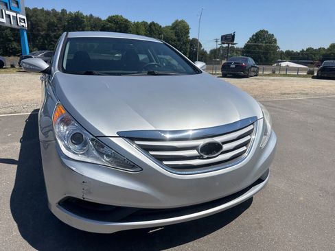 Used 2014 Hyundai Sonata GLS w/ Popular Equipment Group 2 FWD image 8