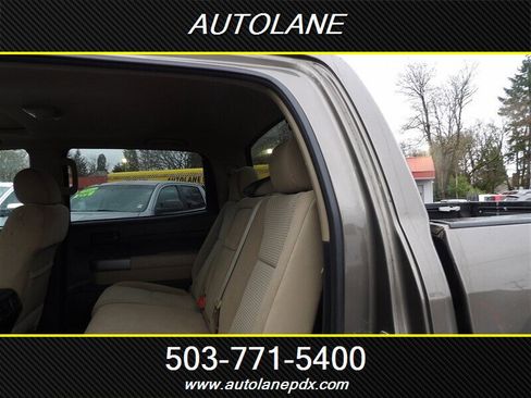 Used 2012 Toyota Tundra 4x4 CrewMax image 7