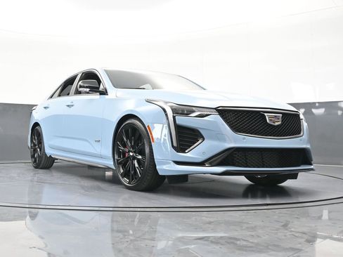 Used 2025 Cadillac CT4 V RWD image 63