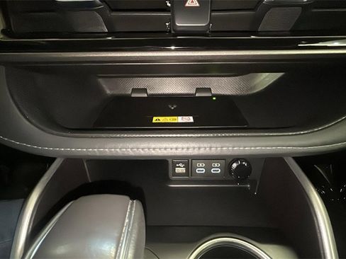 Used 2024 Toyota Highlander XLE image 22