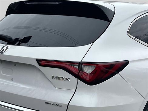 Used 2023 Acura MDX SH-AWD w/ Technology Package image 8