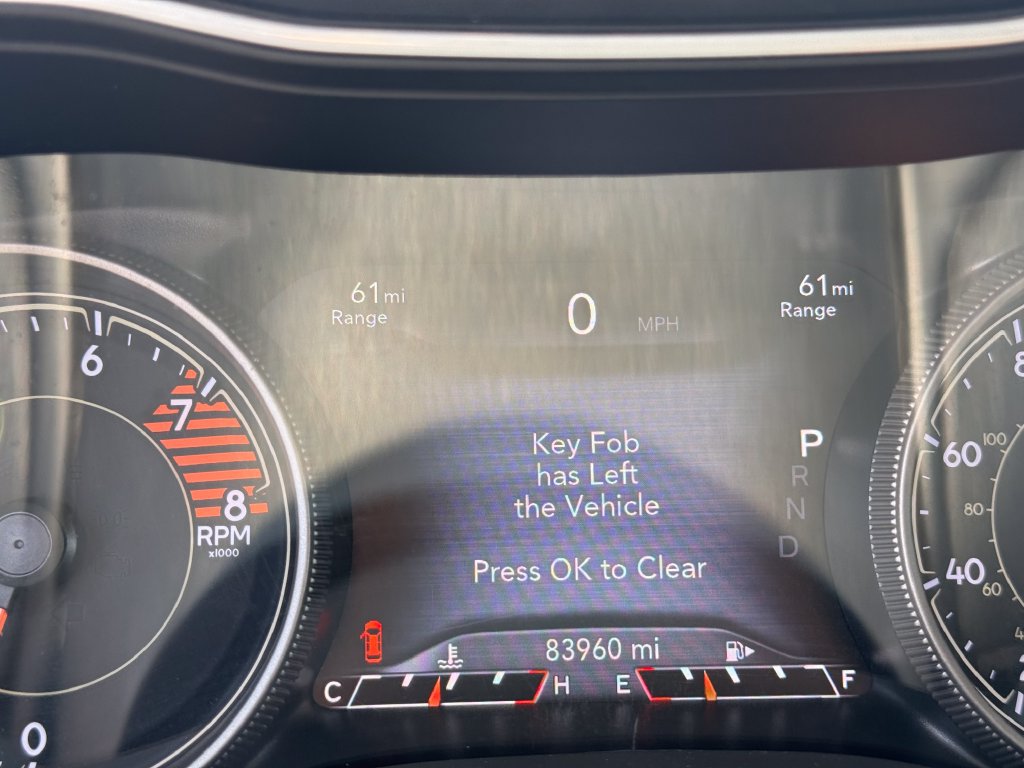 Used 2019 Jeep Cherokee Trailhawk w/ Cold Weather Group AWD/4WD image 15