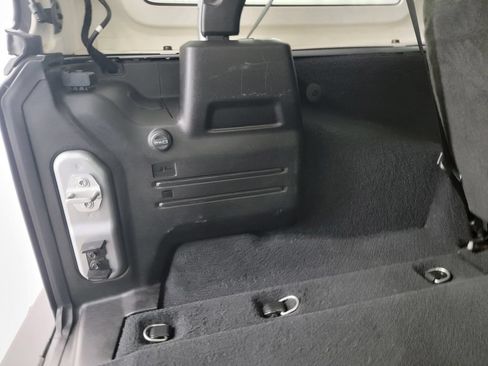 Used 2018 Jeep Wrangler Unlimited Sport S AWD/4WD image 36