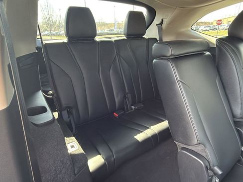Used 2023 Acura MDX SH-AWD image 19