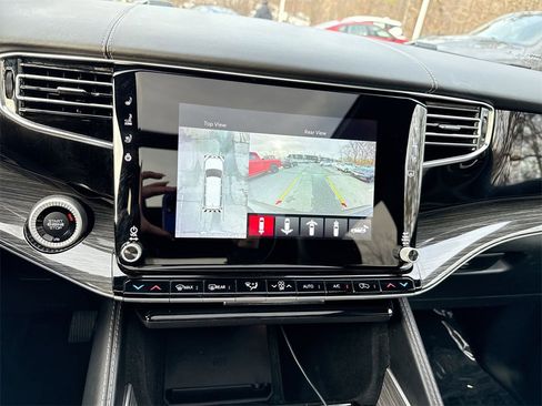 Used 2022 Jeep Wagoneer Series III w/ Premium Group I image 22