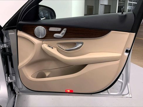 Used 2021 Mercedes-Benz C 300 Sedan image 9