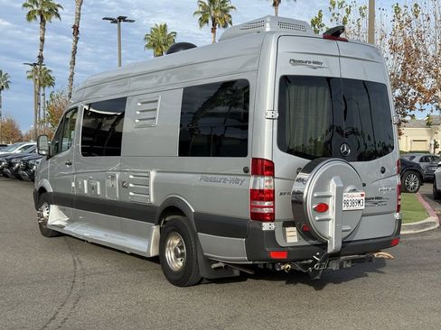 Used 2014 Mercedes-Benz Sprinter 3500 image 7