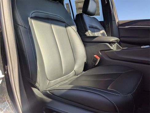 New 2025 Jeep Grand Cherokee Limited image 38