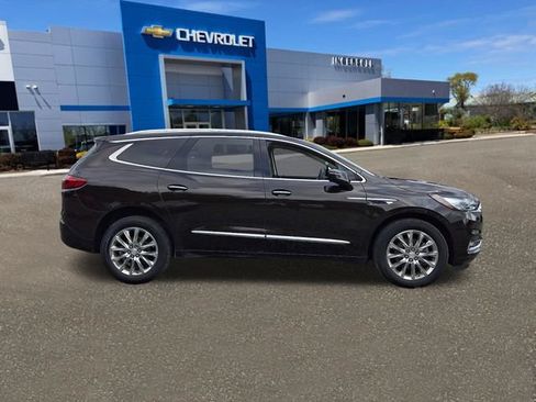 Used 2018 Buick Enclave Premium w/ Experience Buick Package AWD/4WD image 27