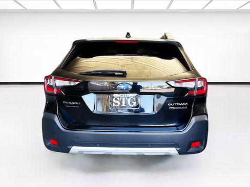 Used 2023 Subaru Outback Touring XT image 5