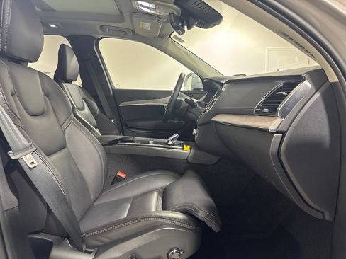 Used 2024 Volvo XC90 B6 Ultimate w/ Protection Package AWD/4WD image 29