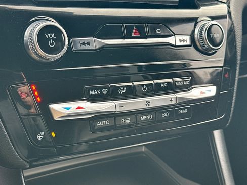 Used 2022 Ford Explorer ST-Line w/ Class IV Trailer Tow Package image 18