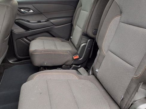 Used 2018 Chevrolet Traverse LT image 7