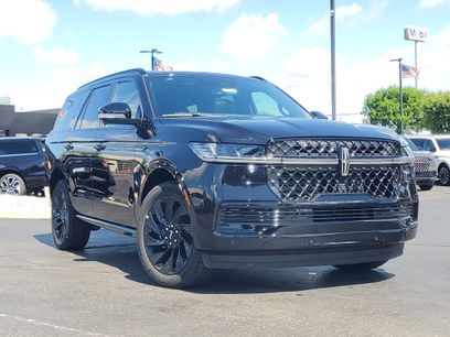 New 2026 Lincoln Navigator Reserve w/ Jet Appearance Package