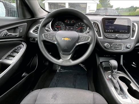 Used 2024 Chevrolet Malibu LS FWD image 10