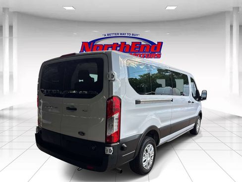 Used 2024 Ford Transit 350 XLT RWD image 3