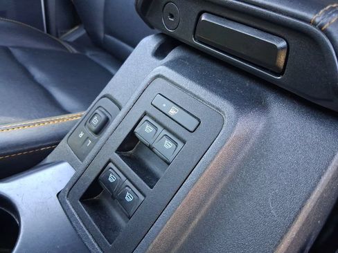 Used 2024 Ford Bronco Badlands AWD/4WD image 11