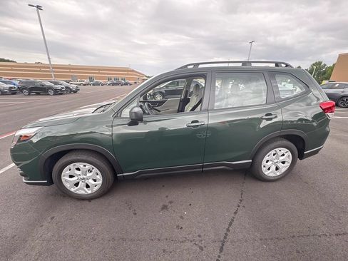 Used 2023 Subaru Forester AWD/4WD image 7