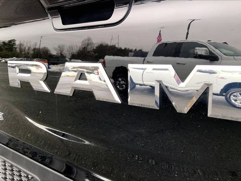 Used 2025 RAM 1500 Laramie AWD/4WD image 29