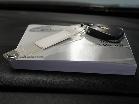 Used 2020 Chevrolet Traverse LT FWD image 42