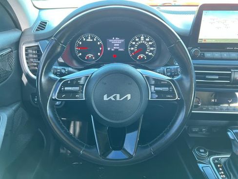 Used 2022 Kia Seltos S image 19