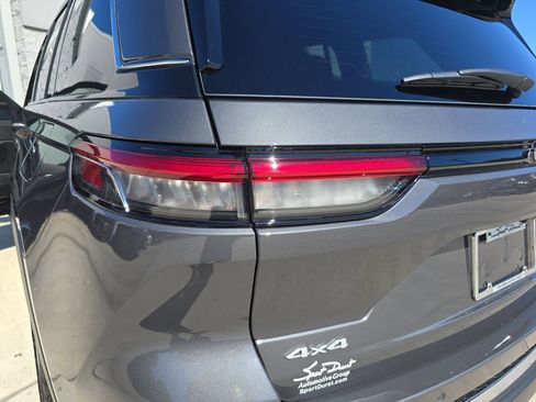 New 2025 Jeep Grand Cherokee Laredo w/ Luxury Tech Group I image 35