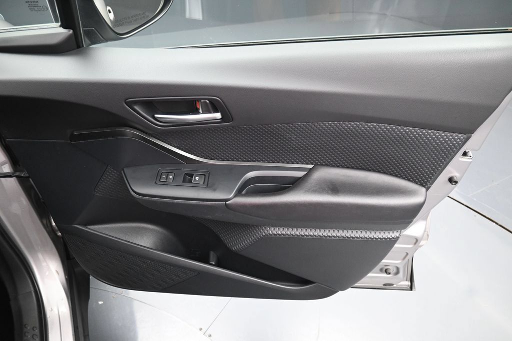Certified 2018 Toyota C-HR XLE FWD image 33