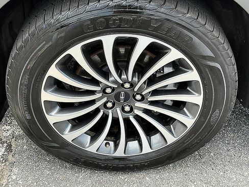 Used 2021 Lincoln Aviator Reserve w/ Elements Package Plus AWD/4WD image 8