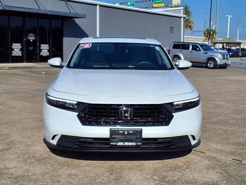 Used 2023 Honda Accord EX image 7