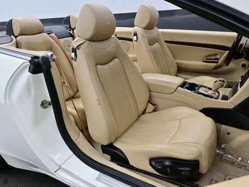 Used 2013 Maserati GranTurismo Sport image 11