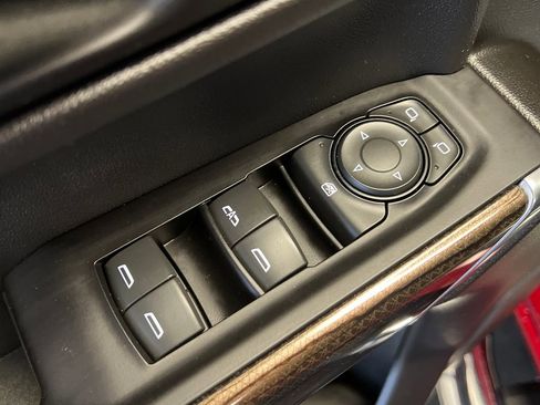 Used 2019 Chevrolet Silverado 1500 LT w/ All-Star Edition AWD/4WD image 32