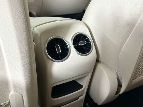 Certified 2023 Mercedes-Benz GLA 250 4MATIC image 23