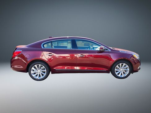 Used 2016 Buick LaCrosse Leather FWD image 2